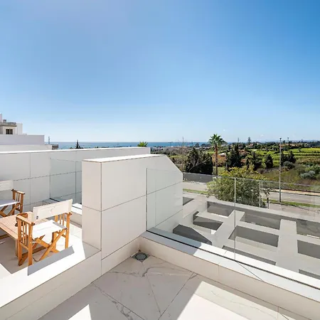 Bossa Boutique - Spacious Attic Estepona
